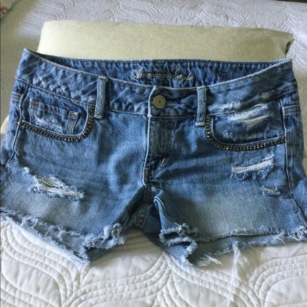 Women’s American Eagle Denim Short.  Factory Distressed. Size 8